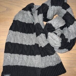 UGG Scarf Women’s Cable Knit Black/Grey Winter Luxury Soft Scarf NWOT!